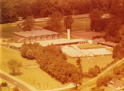 Luftbild des Freibads aus 1973